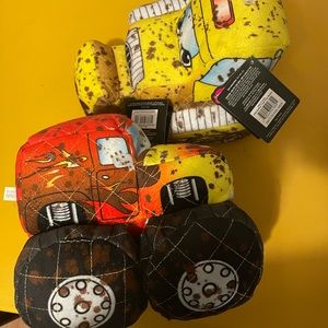 NWT 2 leaps and bounds extra tough large dog toys